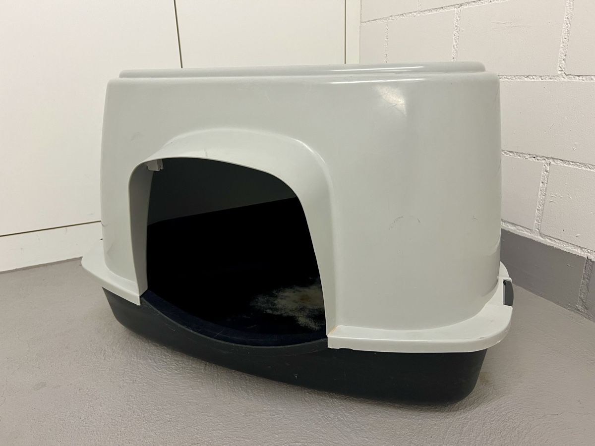 WC: Swisspet XL Eck-Katzentoilette – Gebraucht aus Gutenswil von ladyn875 1