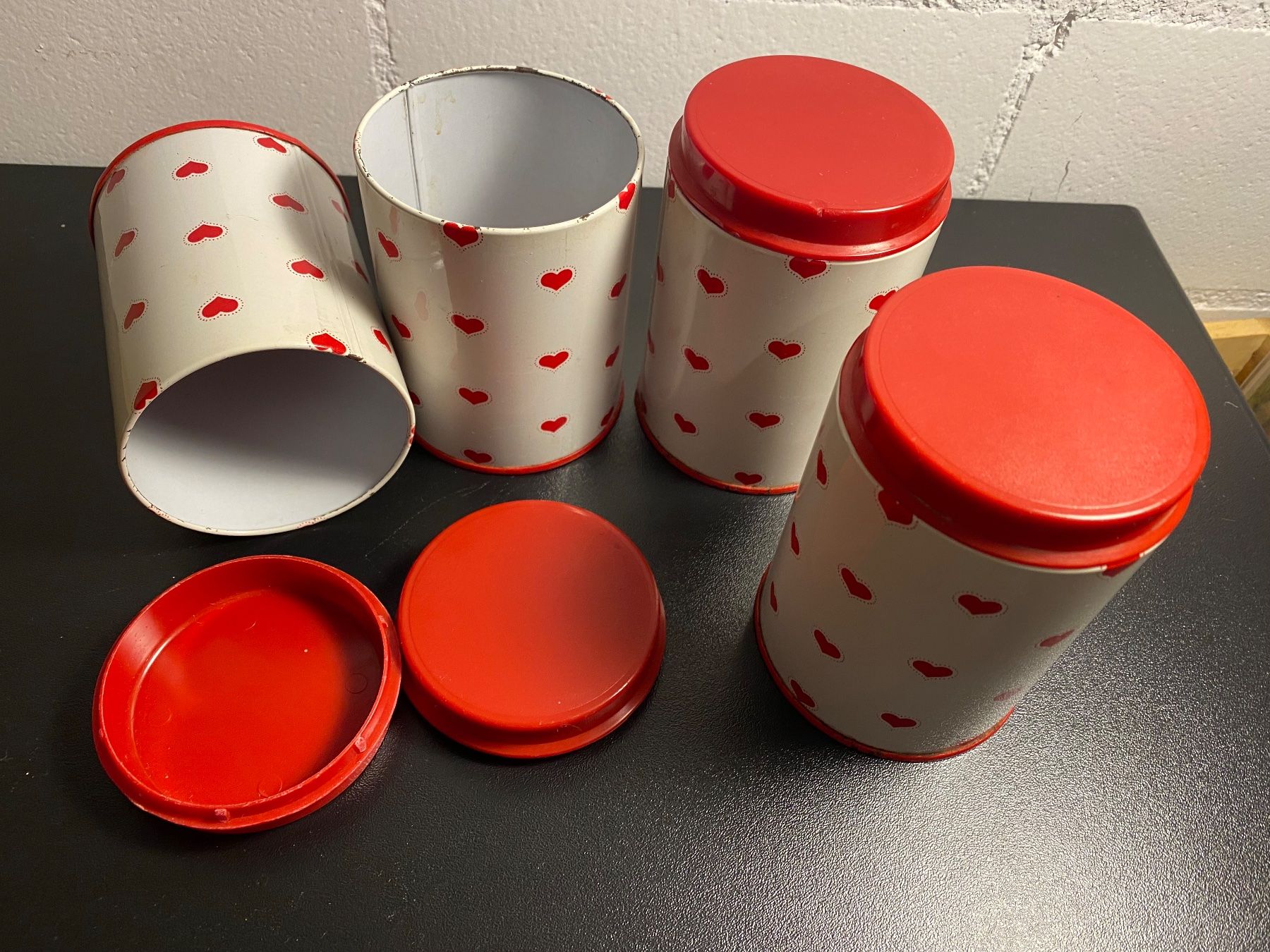 Alle Dekorationen: 4 Vintage Blechbüchsen mit Herzli – Gebraucht aus Rorbas von tun_m7fz 1