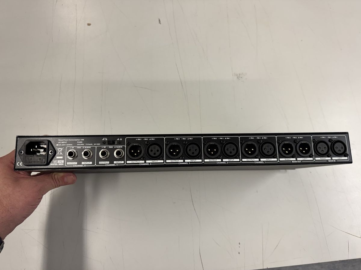 Console di mixaggio: LD Systems MS828 Splitter Mixer Rackmount guter Zustand – Usato da Rothenthurm venduto da YT- 3