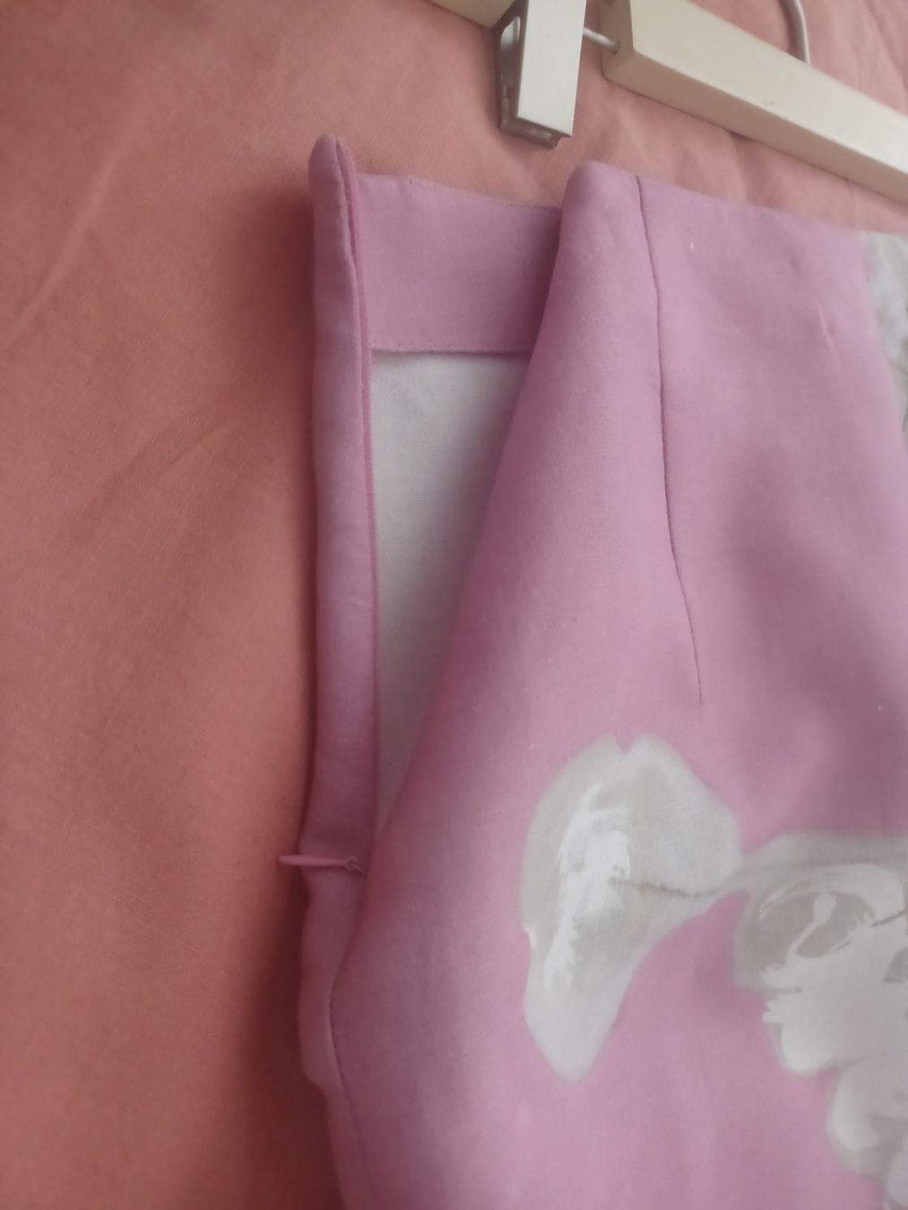 Zara Gonne: Jupe crayon rose à fleurs, taille XL, élégante! – Usato da Sion venduto da linda0106 3