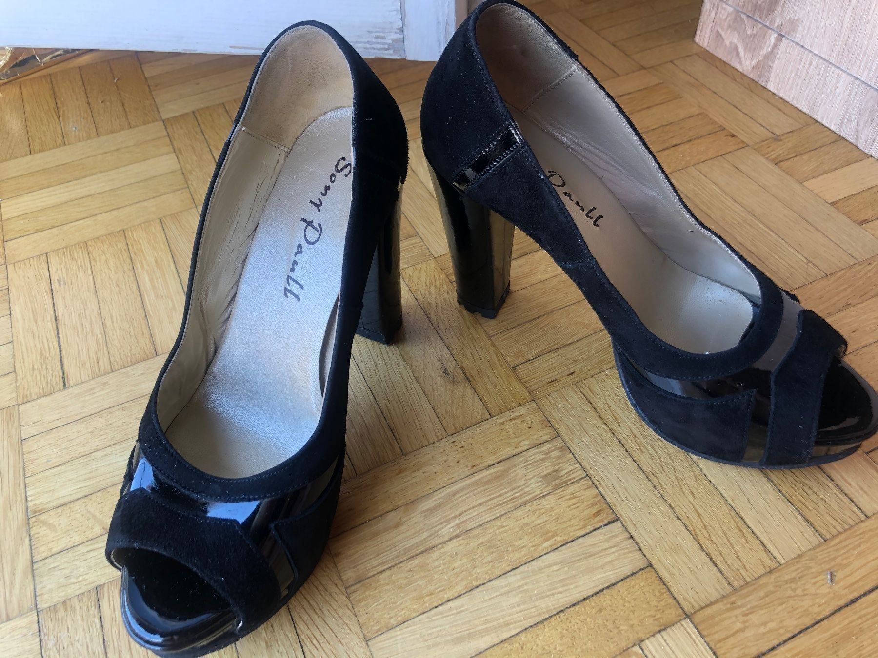Chaussures femmes: Pumps / Schwarze Schuhe 39 – D'occasion à Zürich par Angela_Fashion_Lover 2