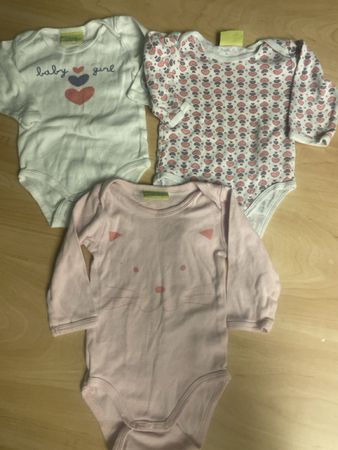 3 Mädchen Bodys Langarm Set rosa und weiss Ge.62/68