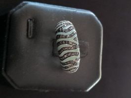 BAGUE SUPERBE EN OR BLANC, DIAMANTS NOIRS, EMAIL TURQUOISE