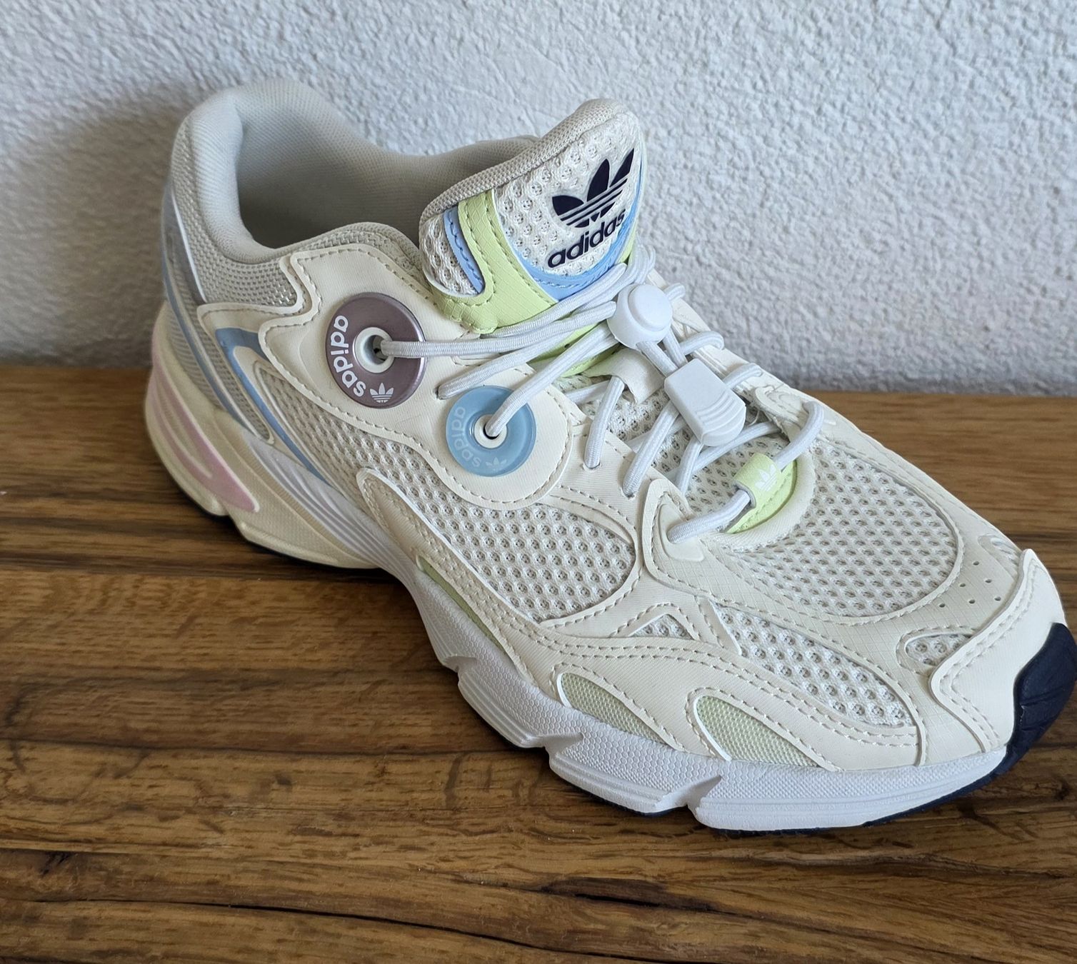 Adidas Chaussures femmes: adidas Schhuh,Gr.40 – Neuf (Voir description) à Frauenfeld par Bleeddragon 2