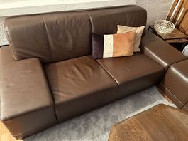 Ledersofa mit Holztisch 