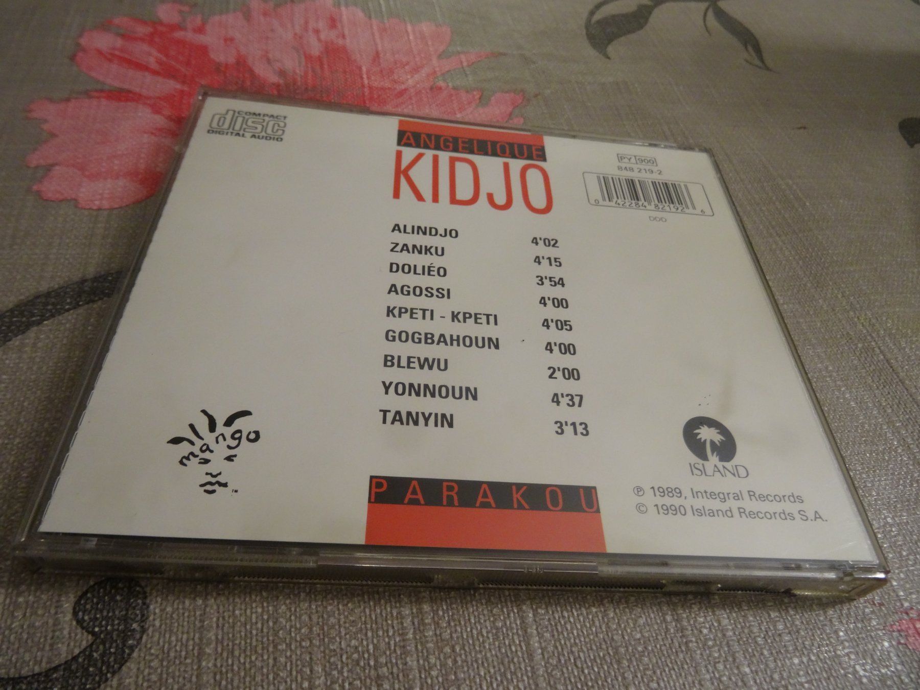 CD: Angelique Kidjo - Parakou CD – Usato da Olten venduto da Disc-Ausverkauf 1
