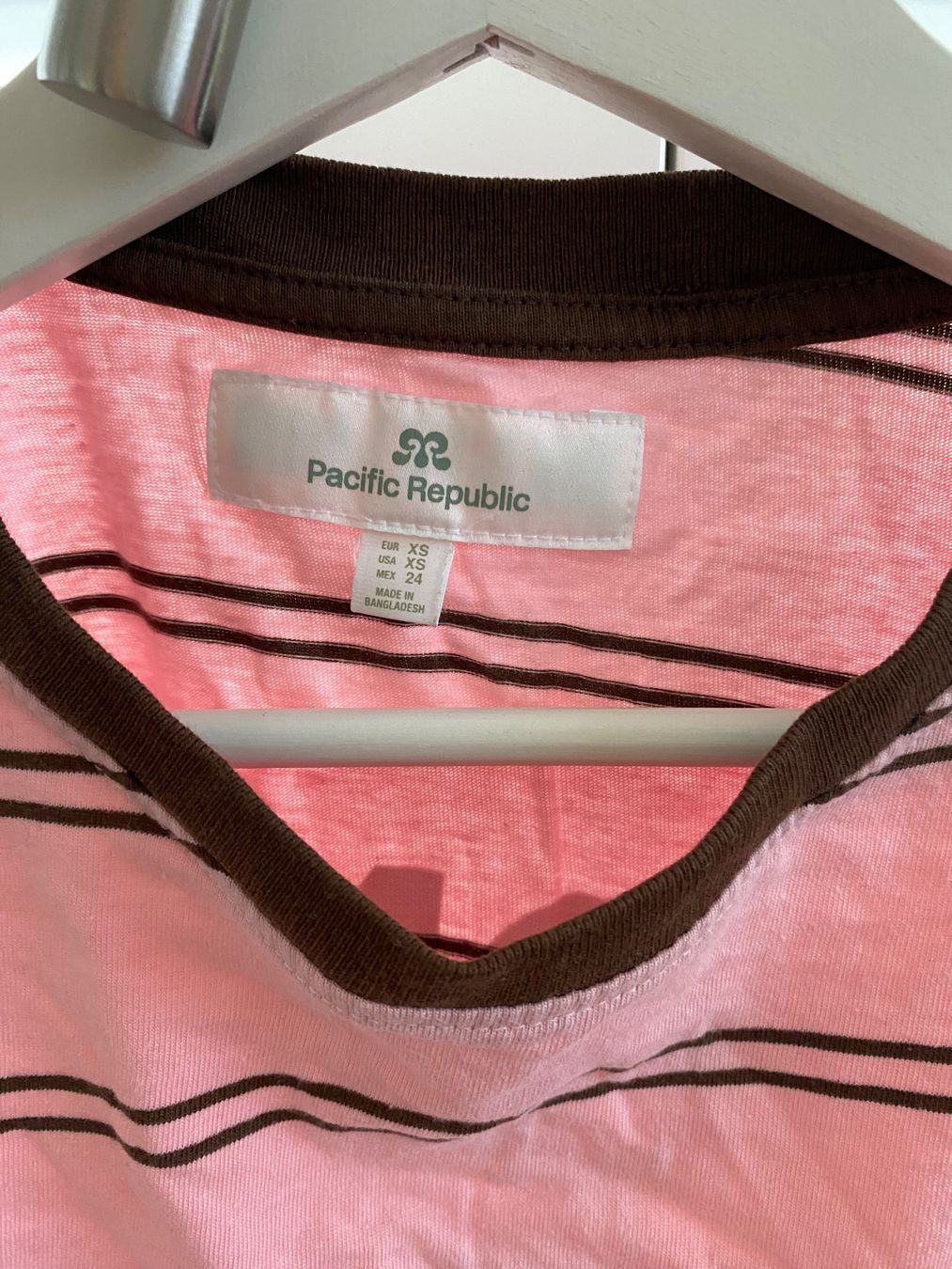 Pull&Bear Maglioni & Felpe: Pull& Bear Pacific Republic Shirt, Langarmshirt, Rosa, XS – Nuovo (secondo la descrizione) da Edlibach venduto da leo_ftr7 1
