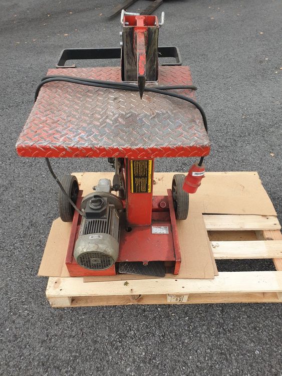 Holzspalter Pickpine mit Fusspedal (Défectueux) à Berneck pour CHF 100 ...