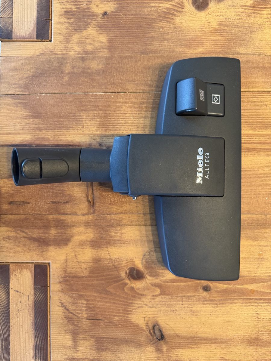 Aspirapolveri & Accessori: Staubsauger Bürstenkopf Miele – Nuovo e nell'imballaggio originale da Bütschwil venduto da jon_jz72