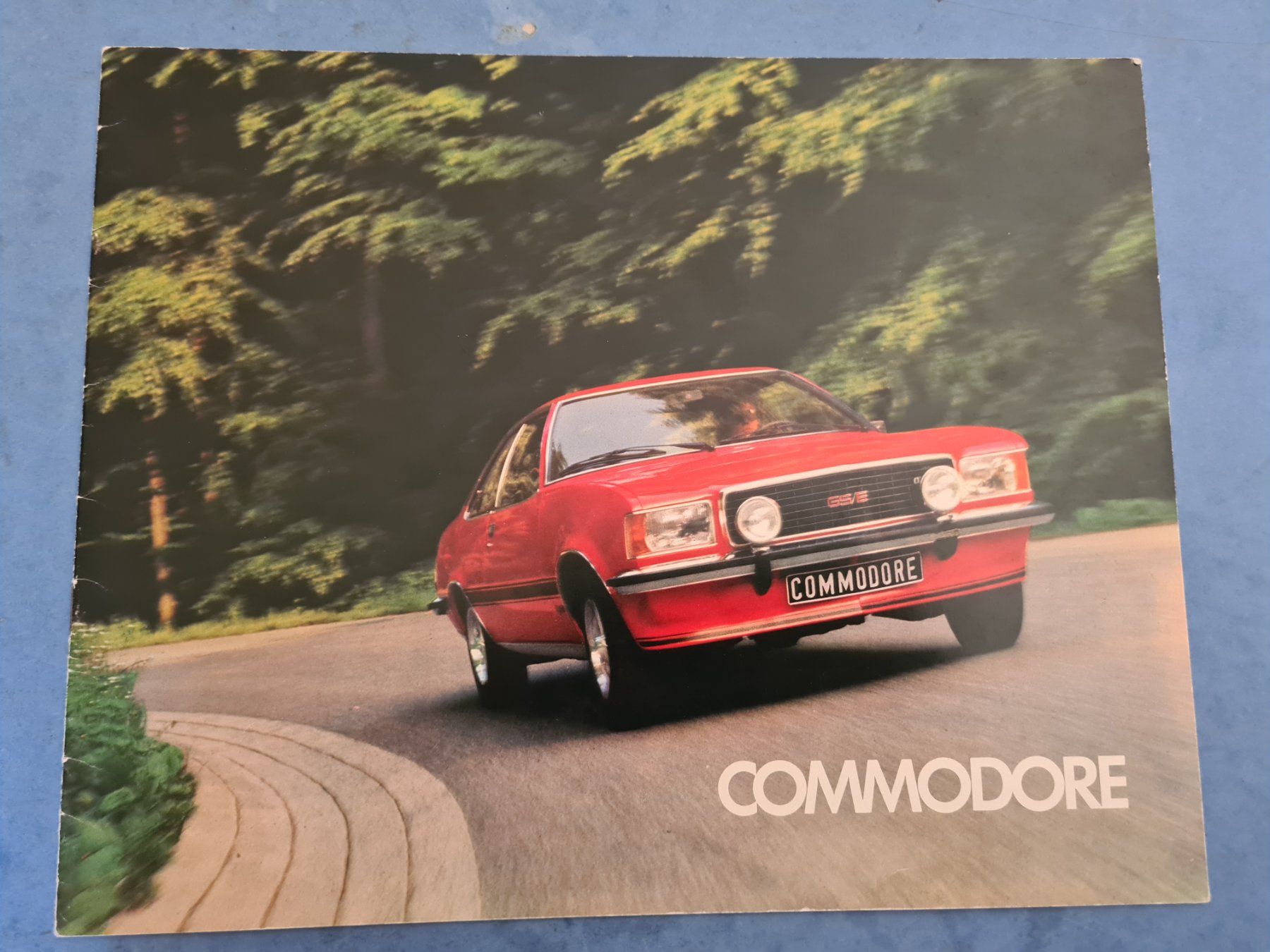Opel Dokumente: OPEL  COMMODORE  BROCHURE  VINTAGE  COLLECTION – Gebraucht aus Bellevue von BURGOLMANIA