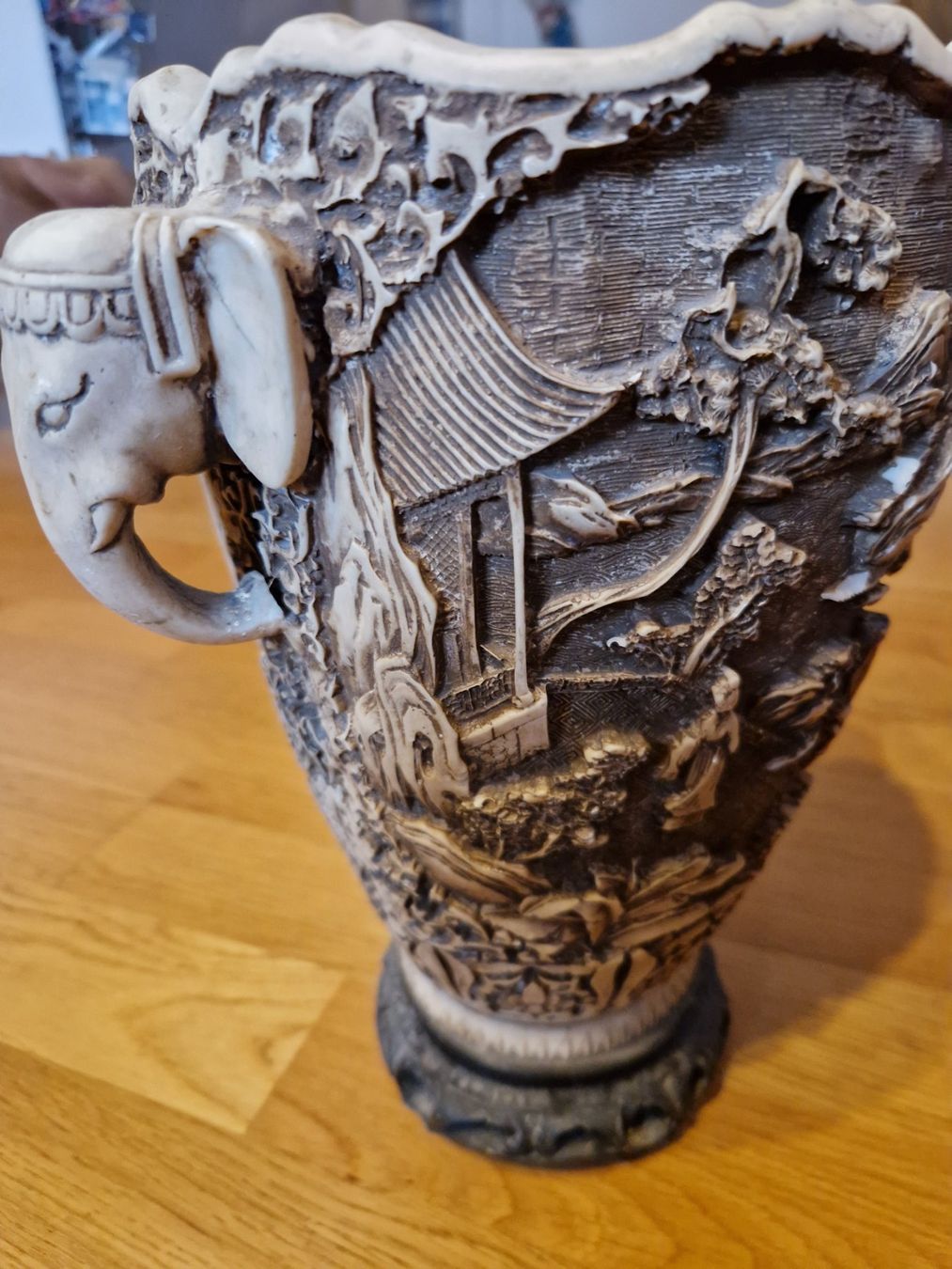 Vasi & Recipienti: Beau vase travaillé – Usato da Ste-Croix venduto da gfamily 5