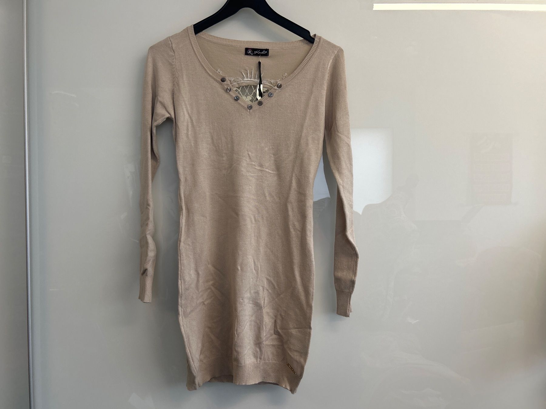 Maglioni & Felpe: Pullover Lang Figurbetont Strass Spitze 1 Size Neu – Nuovo e nell'imballaggio originale da Regensdorf venduto da Spyke55