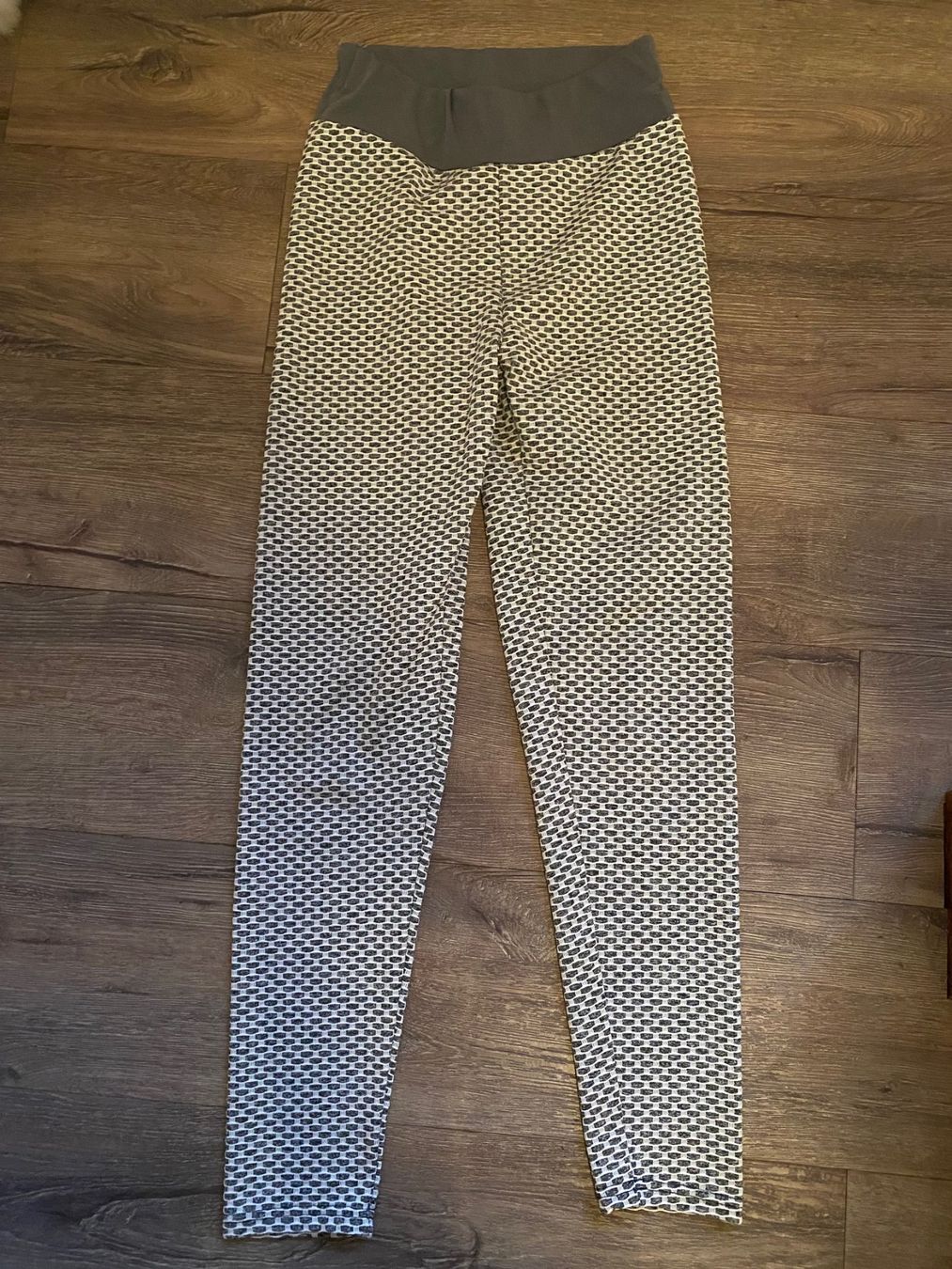 Leggings: Leggins mit Srunch Gr. M – Usato da Biel-Benken BL venduto da Petsman