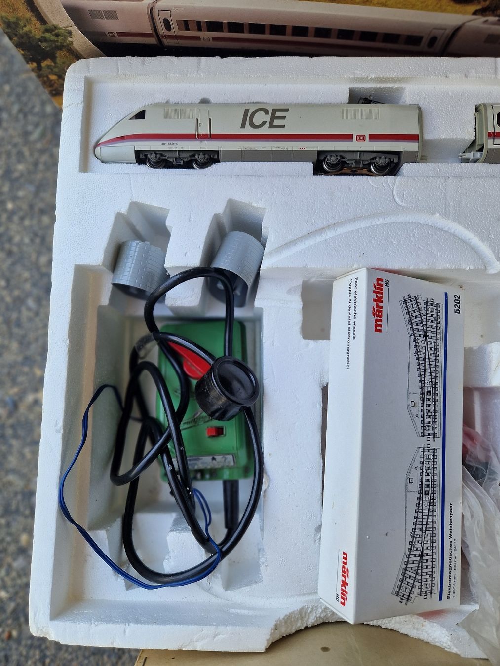 Märklin Modelleisenbahnen: Märklin HO ICE Triebwagen-Set Delta 2977 – Gebraucht aus Vogelsang AG von villa9 3