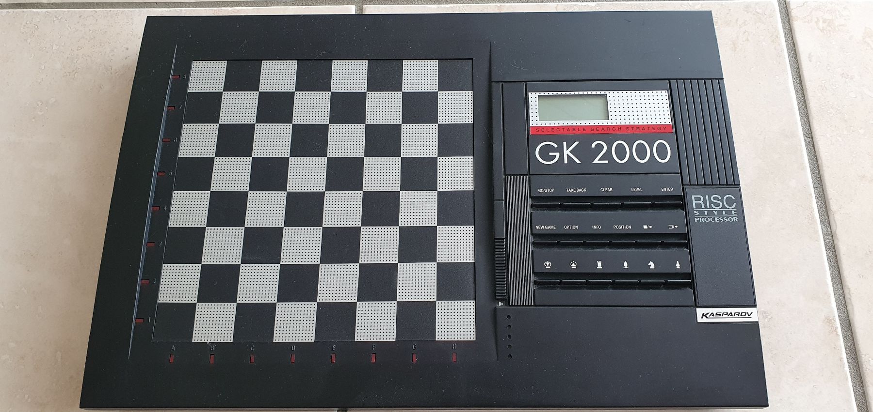 Spiele: Jeu d'échecs électronique GK 2000 Kasparov – Gebraucht aus Moutier von mar_7nrw 1