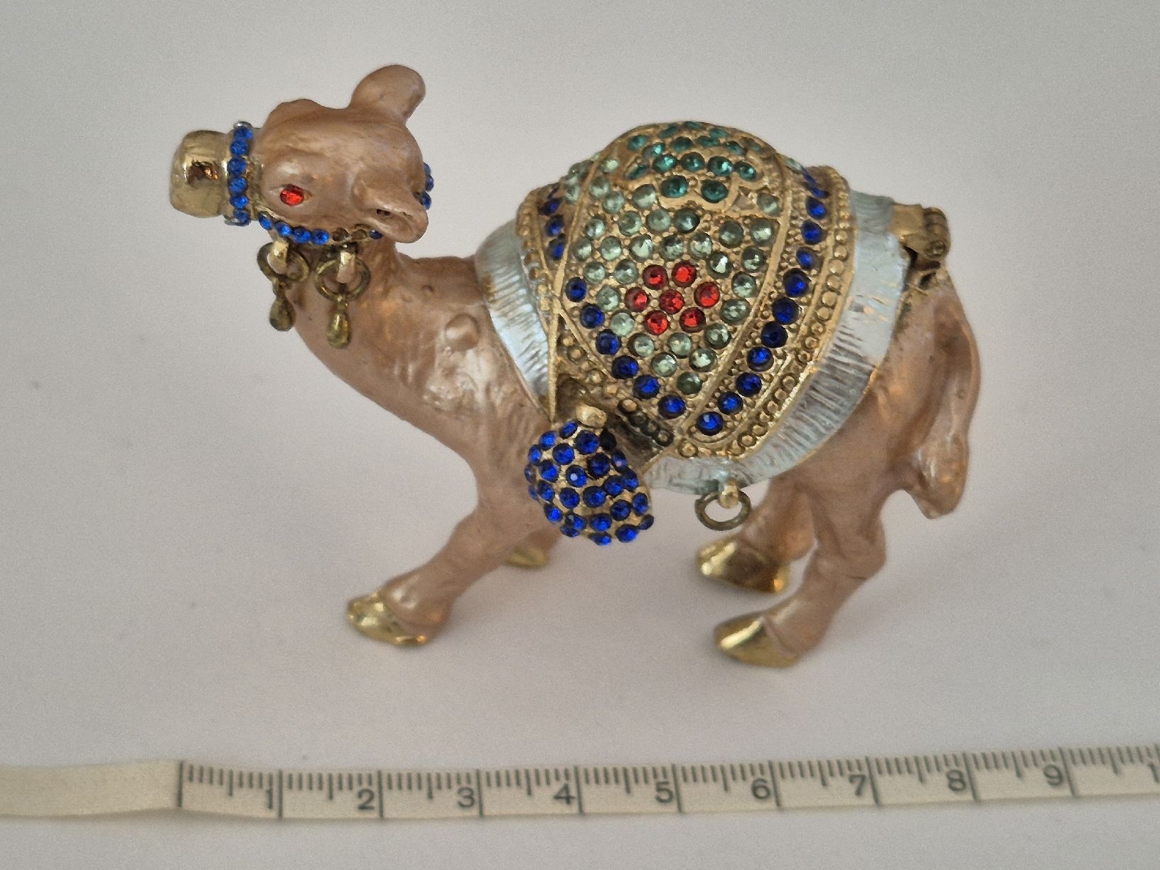 Statuette: Schatulle Kamel Figur Strass Dromedar Ring – Usato da Russikon venduto da eunicetungol