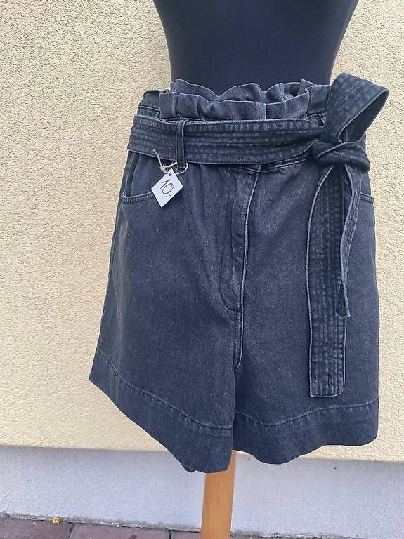 Pantaloni: Vendo pantaloni lunghi e corti donna  – Usato da Personico venduto da mel_v7hz 3