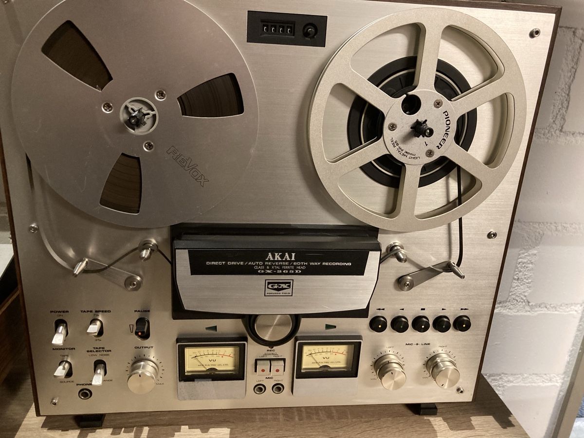 Akai Bandmaschinen: AKAI GX-265D Bandmaschine – Defekt aus Lenzburg von HanspeterT