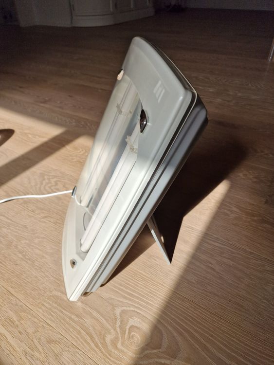 dermfix UVB Lampe Vitamin D Tageslichtlampe Kaufen auf Ricardo