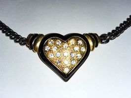 Wunderschöne schwarze Vintage Halskette mit Herz-Anhänger