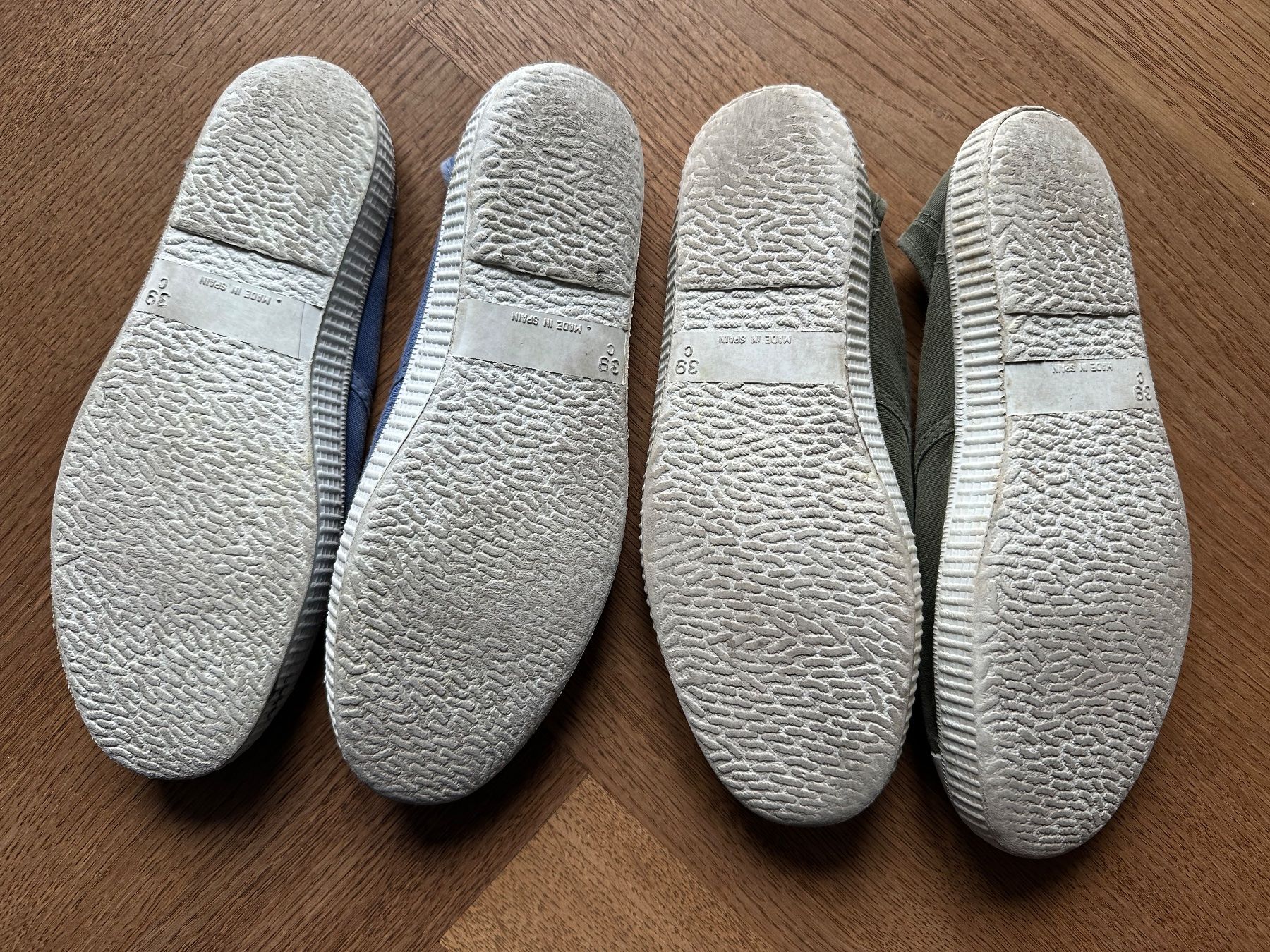 Damenschuhe: 2 Paar Sneaker von Cienta, Gr. 39, Oliv + Blau – Gebraucht aus Zürich von Superflock 1