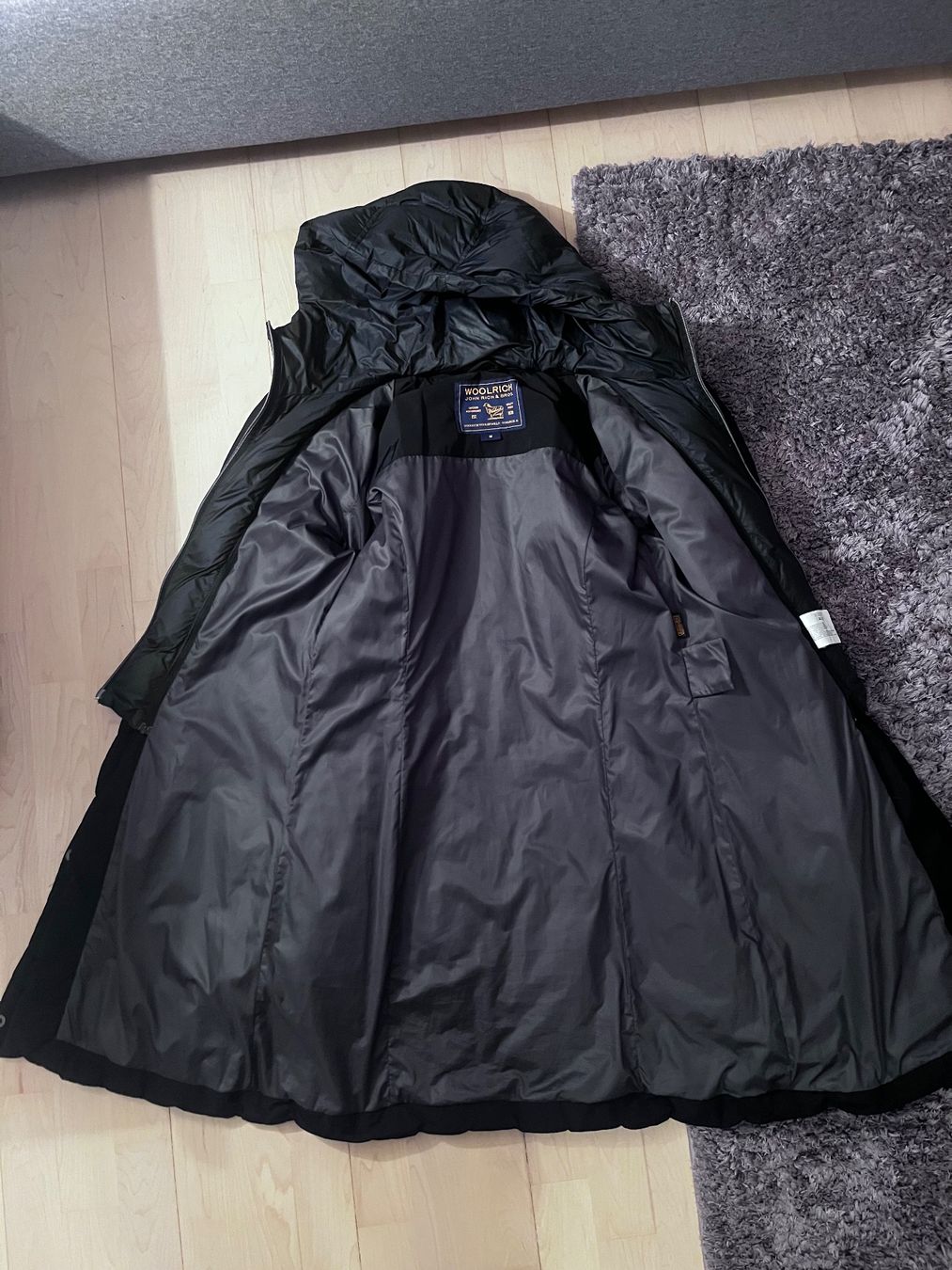 Woolrich Cappotti: Woolrich Daunenmantel – Usato da Sachseln venduto da erdnussli29 4