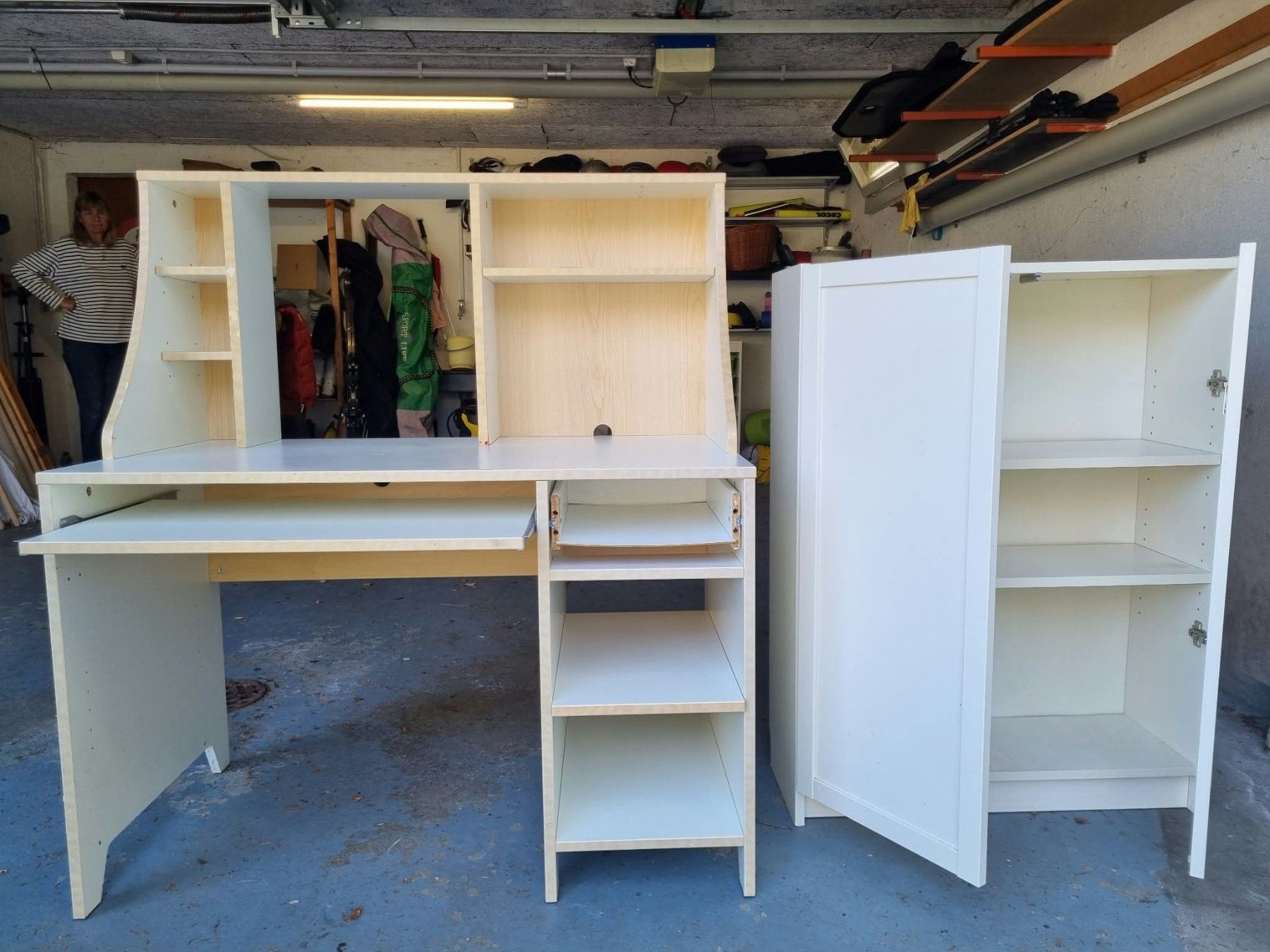 Ikea Schreibtische: GRATIS Kinderschreibtisch – Gebraucht aus Fällanden von xav_gw8b