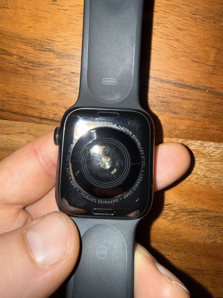 Uhren: Apple Watch 4 stainless steel – Gebraucht aus Winterthur von djt_8w2x 1