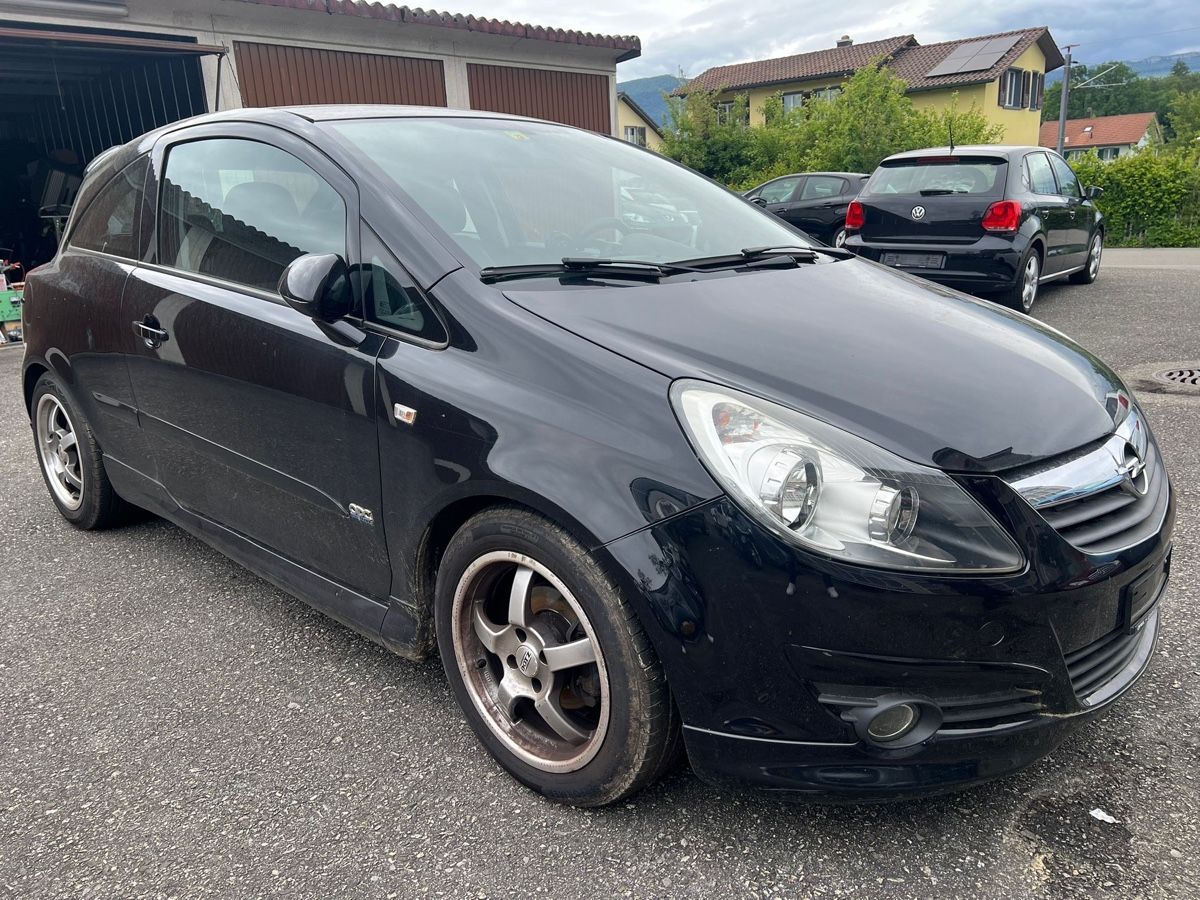 Opel Automobili: Opel Corsa D14 OPC – Usato da Biel/Bienne venduto da Zz86