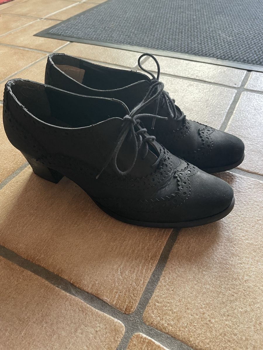 Scarpe da donna: Schicke Halbschuhe, schwarz, Grösse 38 – Usato da Obernau venduto da Bekka. 3
