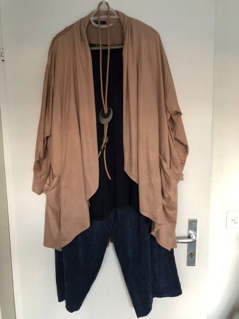 Niederberger Set: Hose, Shirt, Cardigan, Grösse 54 Top!
