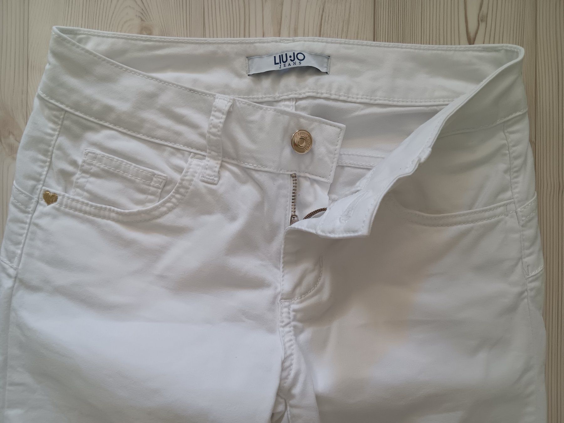 Liu Jo Jeans: LIU JO Jeans taille / Grosse 26 – Usato da Cossonay-ville venduto da Super-Price-Quality 4