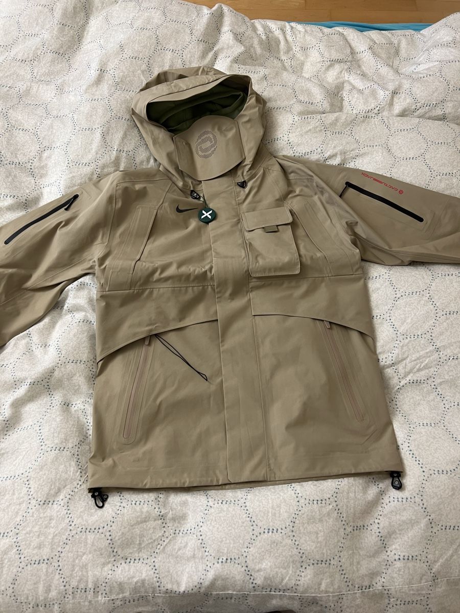 Jacken: Travis Scott Khaki Goretex Jacke – Gebraucht aus Bonstetten von bud_xl6r 3