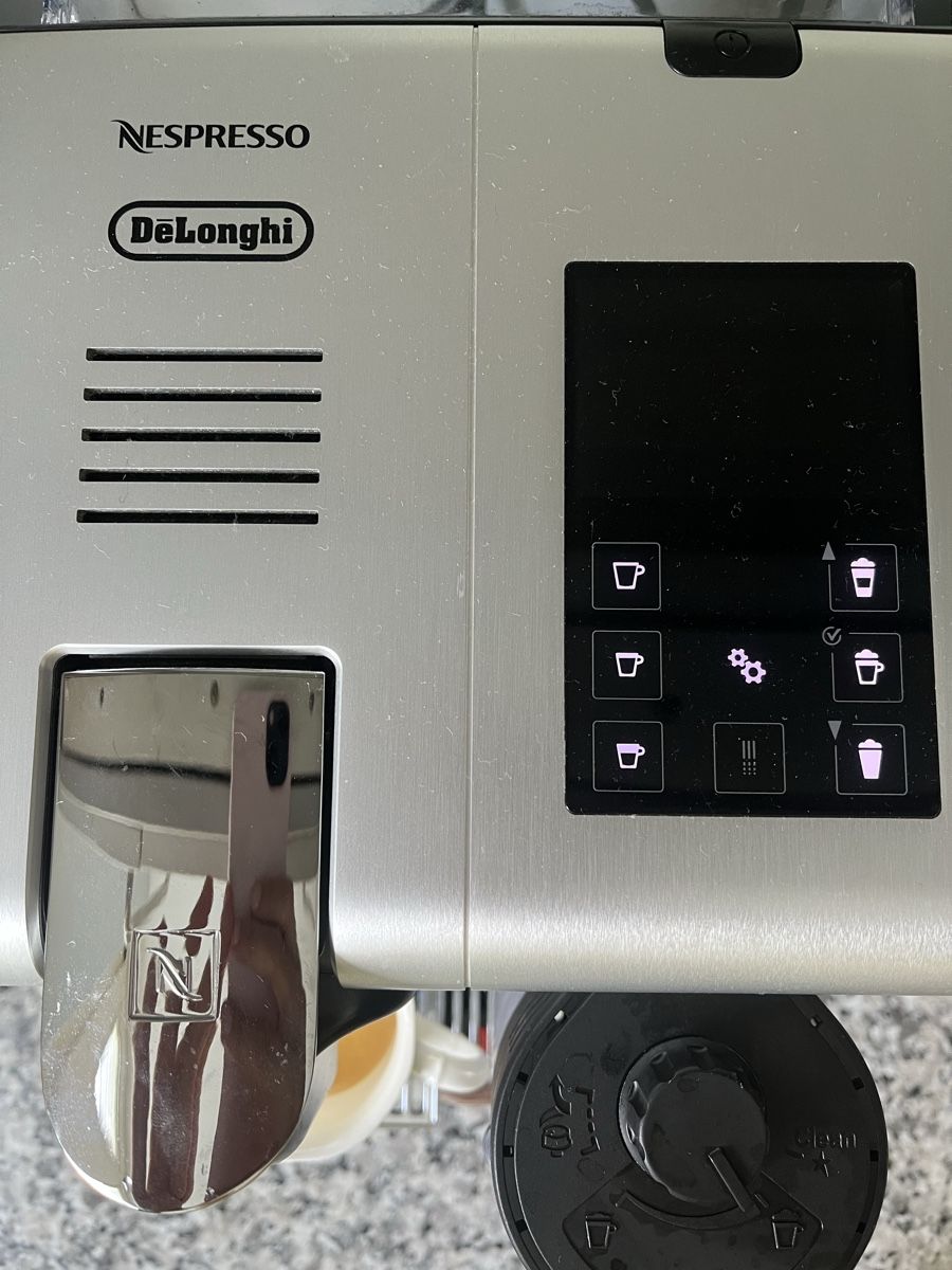 Nespresso Macchine per caffè & Macchine per espresso: Nespresso Coffee Machine – Usato da Basel venduto da cib_2dqm 1