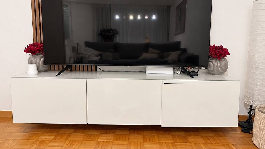 Mobili TV: Weisses TV-Lowboard  – Usato da Adliswil venduto da mir_s6m6 1