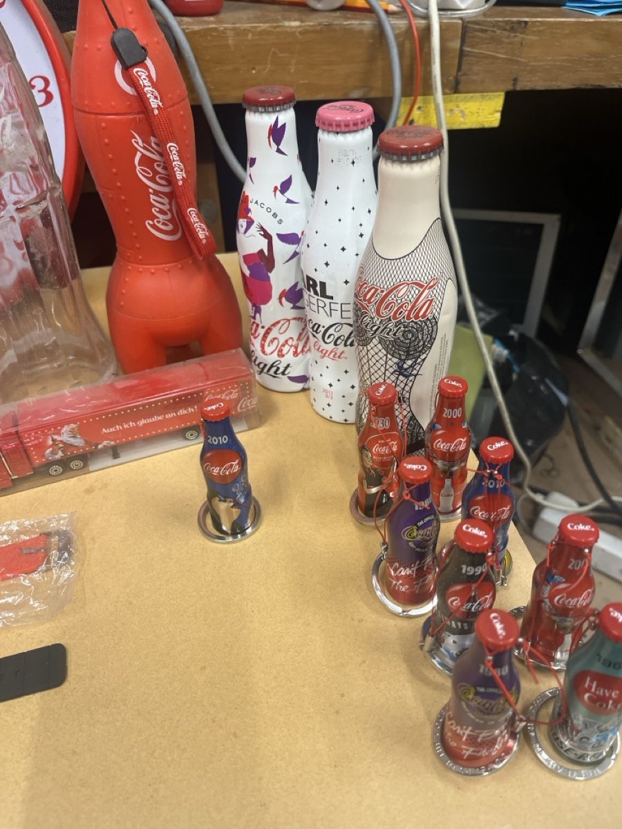 Sonstiges für Haushalt & Wohnen: Collection Coca-Cola divers articles et bouteilles – Gebraucht aus Onnens FR von Daniel333 4