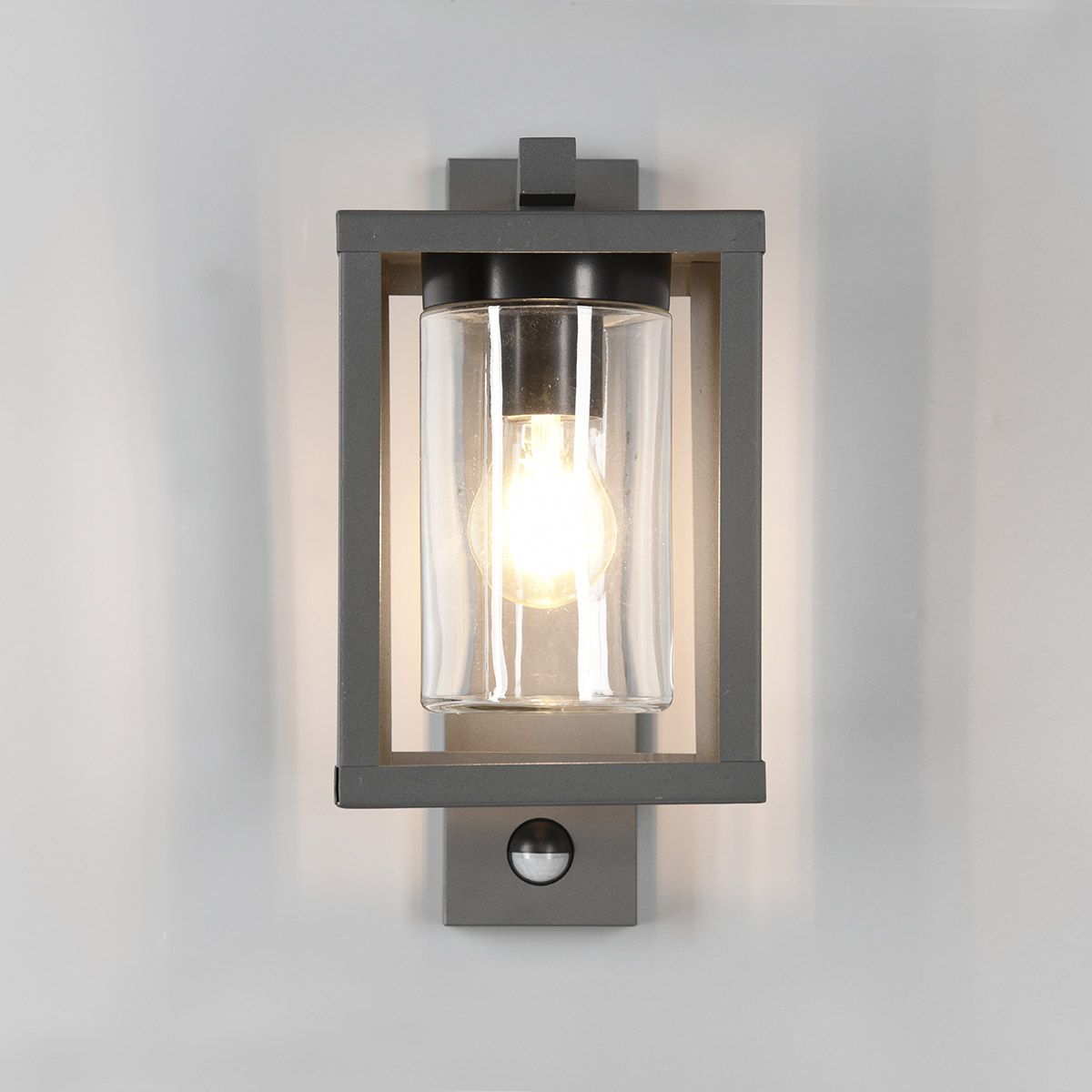 Lampade: Aussen Wandleuchte, Bewegungssensor – Nuovo (secondo la descrizione) da Kreuzlingen venduto da Smart-Light 1