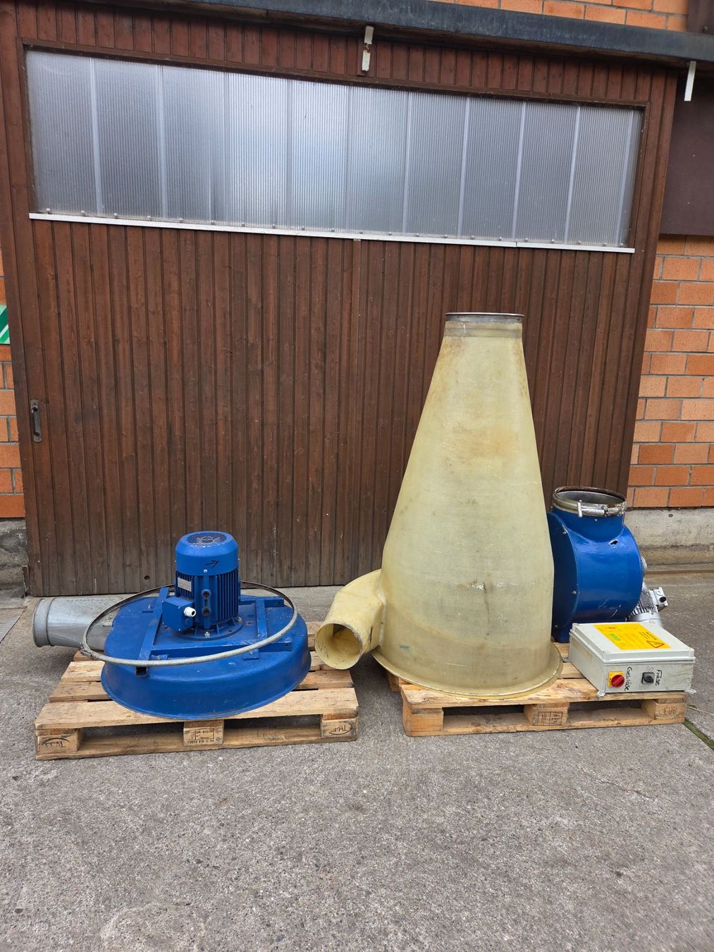 Tutte le macchine: Turbozyklon Huber, Teleskoprohr – Usato da Menzingen venduto da Zuger06