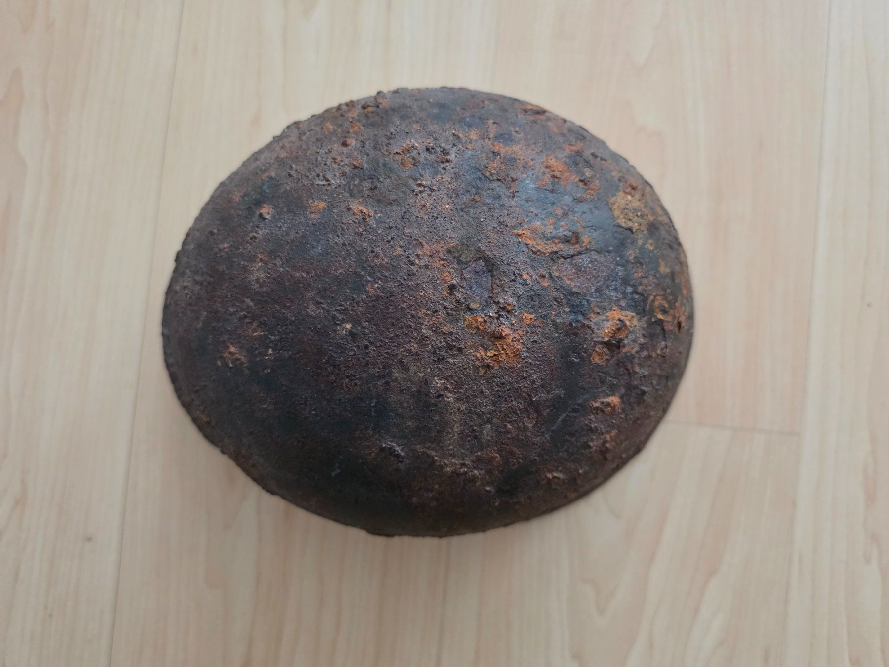 Uniformi: M35 Stahlhelm der Luftwaffe Bodenfund WW2 – Difettoso da Chur venduto da Ghostwulf 4