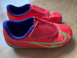 Rote Nike Mercurial Fussballschuhe, Grösse 31, Top Zustand!