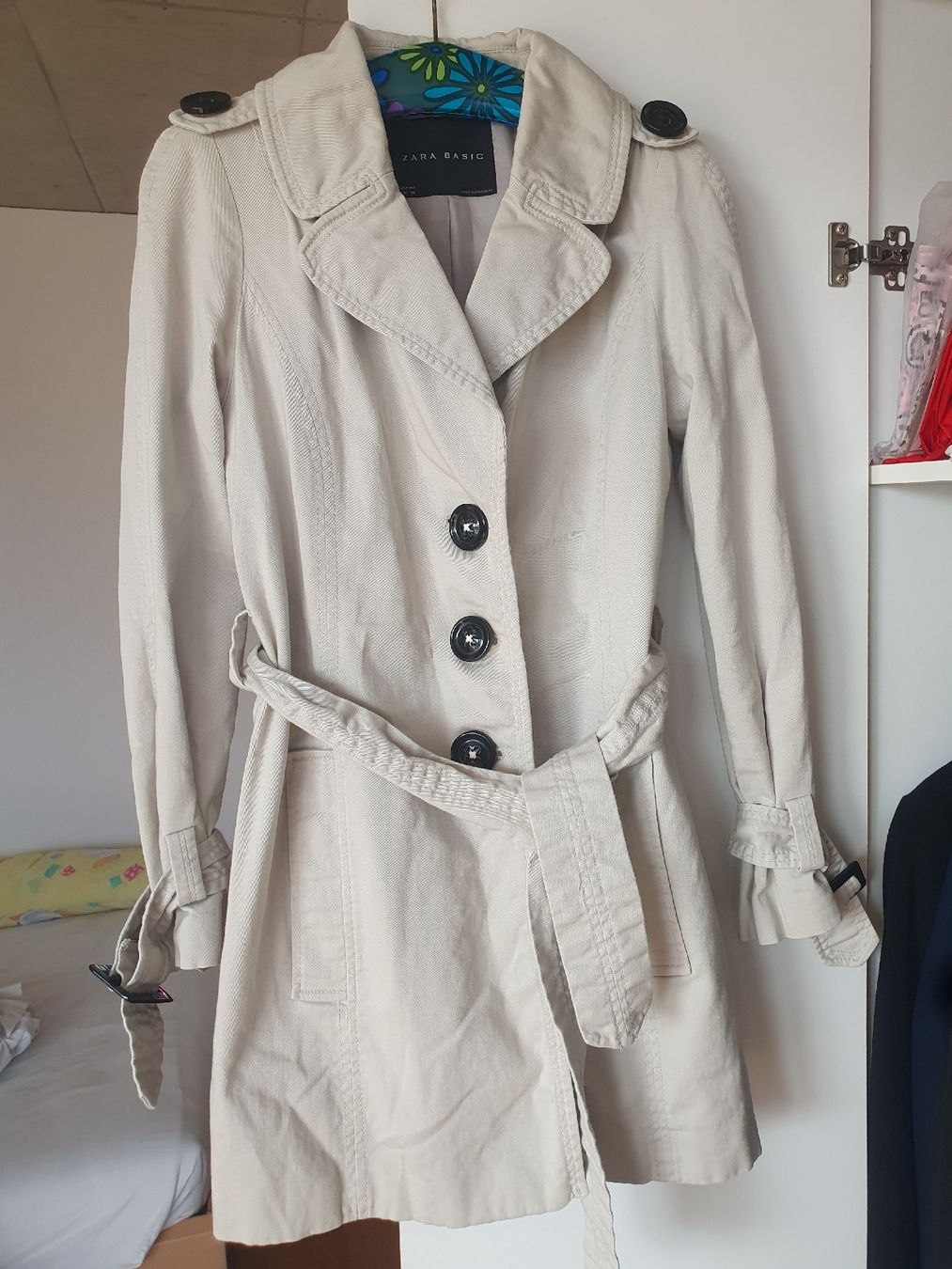 Zara Cappotti: Zara Trenchcoat Gr. M – Usato da Villars-sur-Glâne venduto da richardette