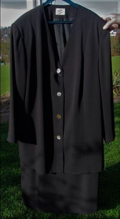 Jacke und Jupe, Gr. 48, schwarz