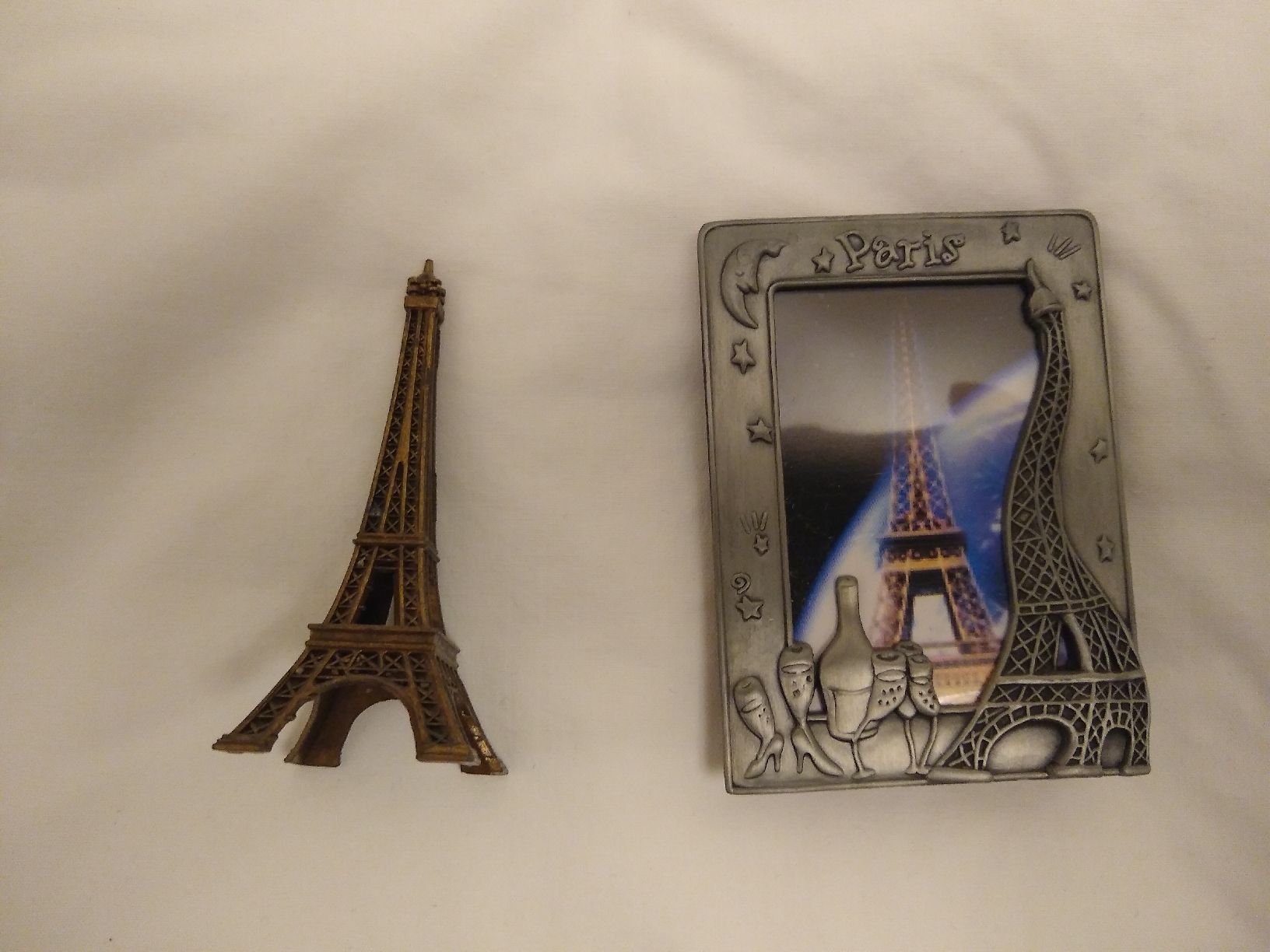 Tutte le decorazioni: Eiffel Tower Picture Frame & Figurine Set – Nuovo (secondo la descrizione) da Dübendorf venduto da rol_fm6d 1