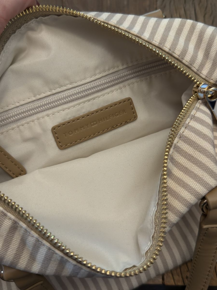 Tommy Hilfiger Borse da donna: Tommy Hilfiger Tasche neu  – Nuovo (secondo la descrizione) da Fehraltorf venduto da Erdo81 2