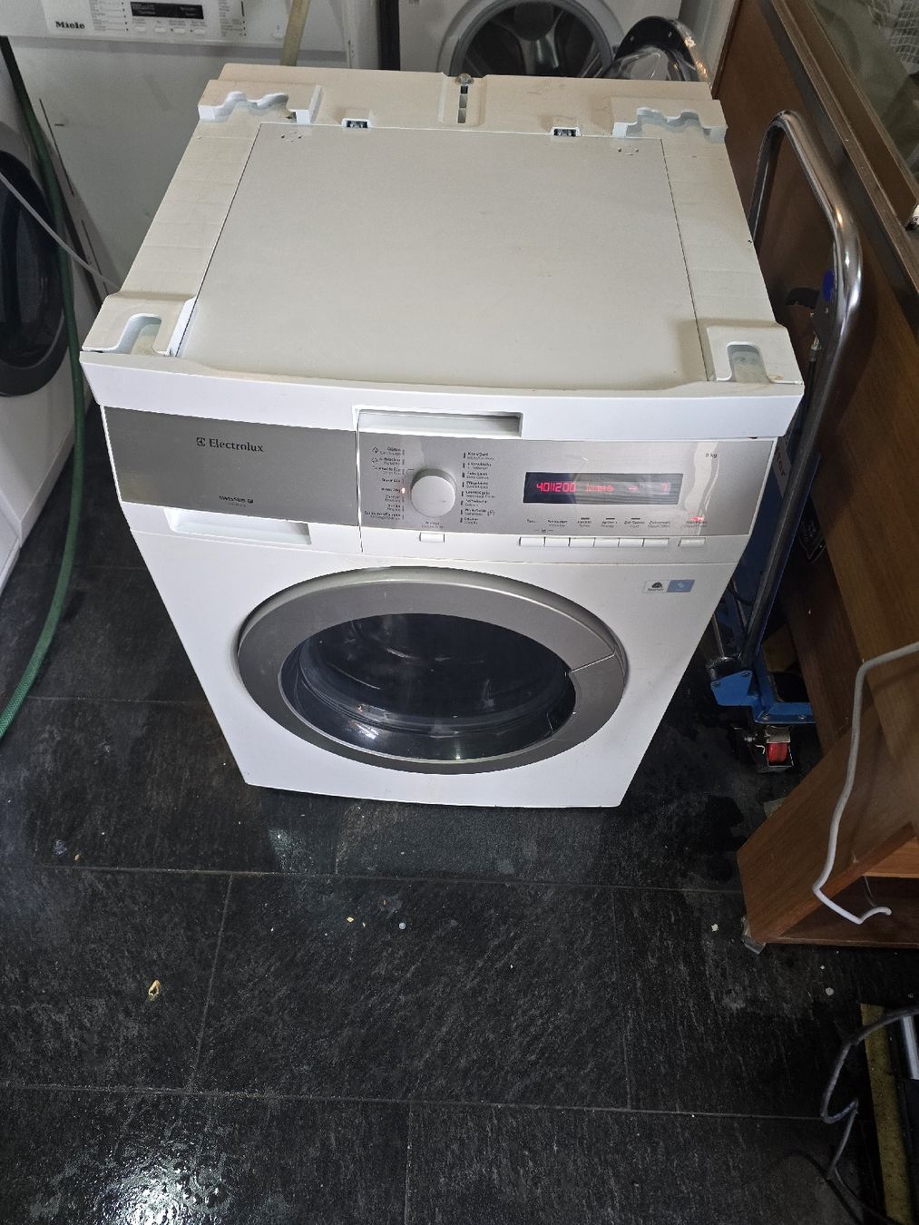 Electrolux Lavatrici: waschmaschine Electrolux 8kg. – Usato da Oberburg venduto da B-2 4