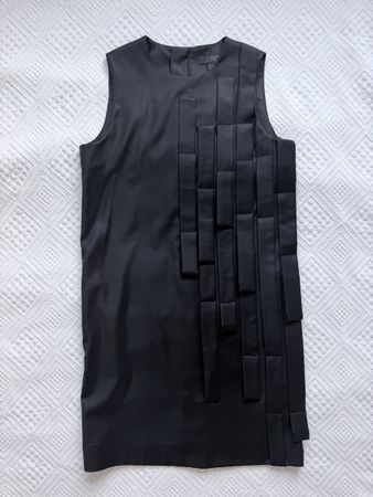 Cos Kleid ärmellos / Wolle / architektonisch