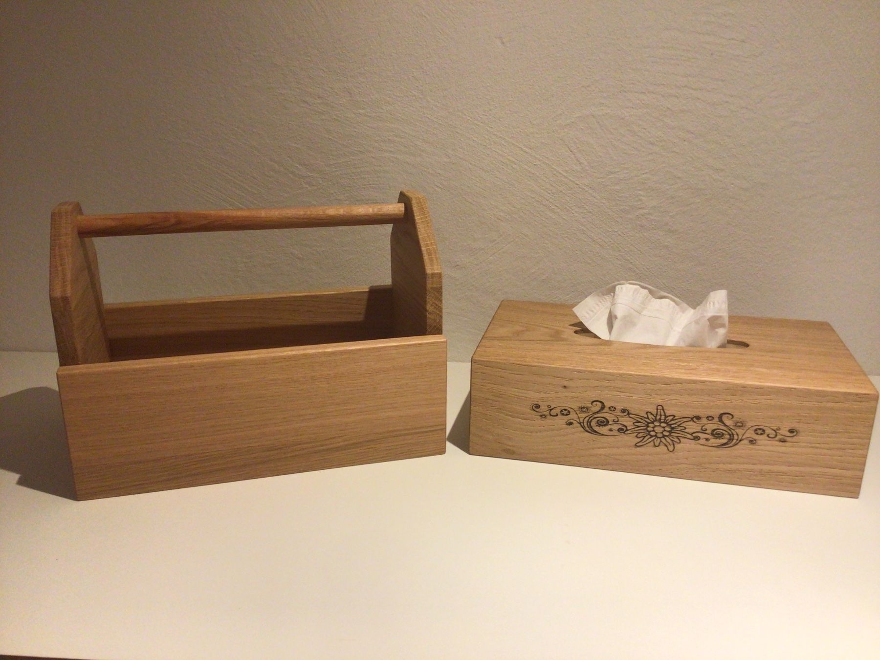 Articoli in legno: Geschenkkiste und Kleenex-Box – Nuovo (secondo la descrizione) da Benken SG venduto da Hagli76 2
