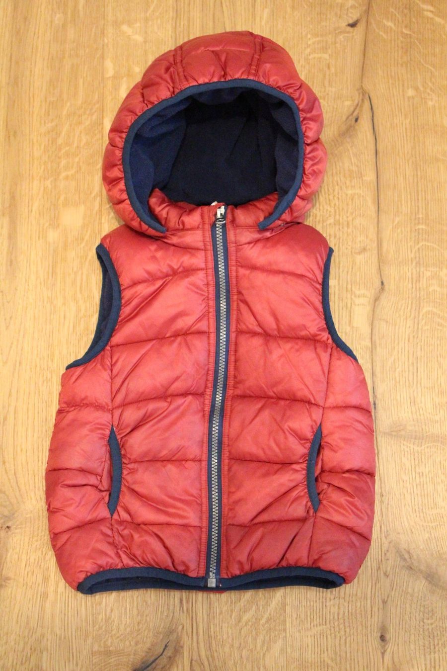 Altro abbigliamento per bambino: Gilet, Jacke, Gr. 98 – Usato da Heiligkreuz (Mels) venduto da PascalWa