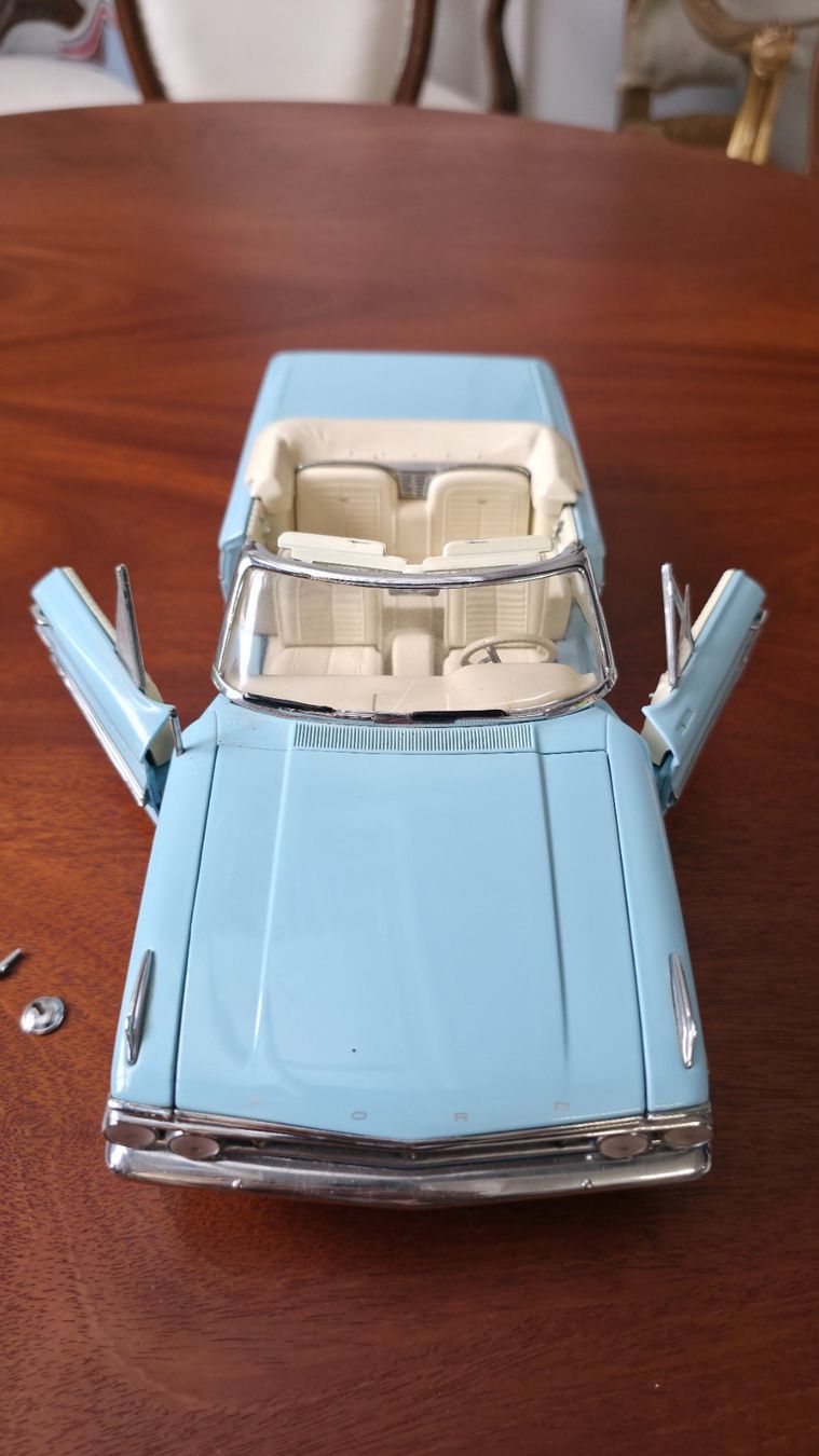 Ford Voitures modèles: Modellauto Cabriolet Oldtimer – hellblau – D'occasion à Ostermundigen par CarmineHome 6