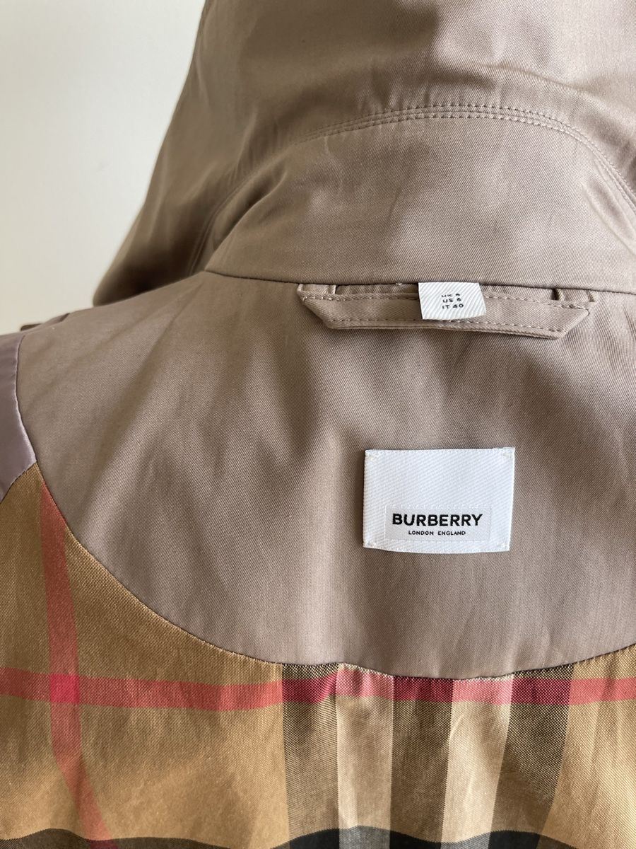 Burberry Mäntel: Original Burberry Trenchcoat – Neu (gemäss Beschreibung) aus Ruggell von expoli 6